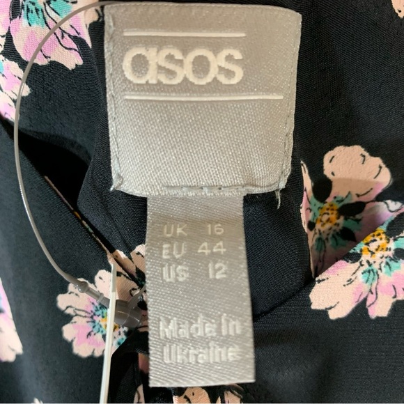 2/$35 ASOS Sweetheart Neckline Floral Peasant Blouse - Picture 9 of 12